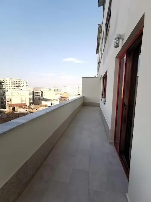 Durres City Center Apartment With Balcony